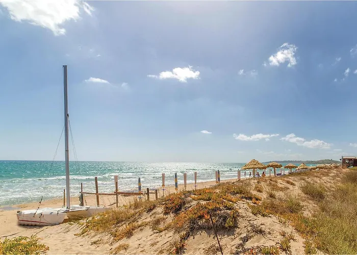 La Pedrera Nyaraló SantʼAlfio